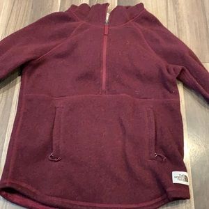 Women’s The North Face pullover
